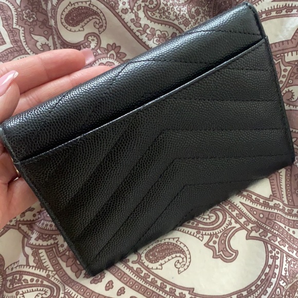 Authentic YSL fold wallet - Picture 6 of 9